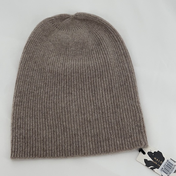 Halogen NWT 100% Cashmere Gloves, Beanie, and Scarf Beige Combo Bundle - Picture 2 of 7